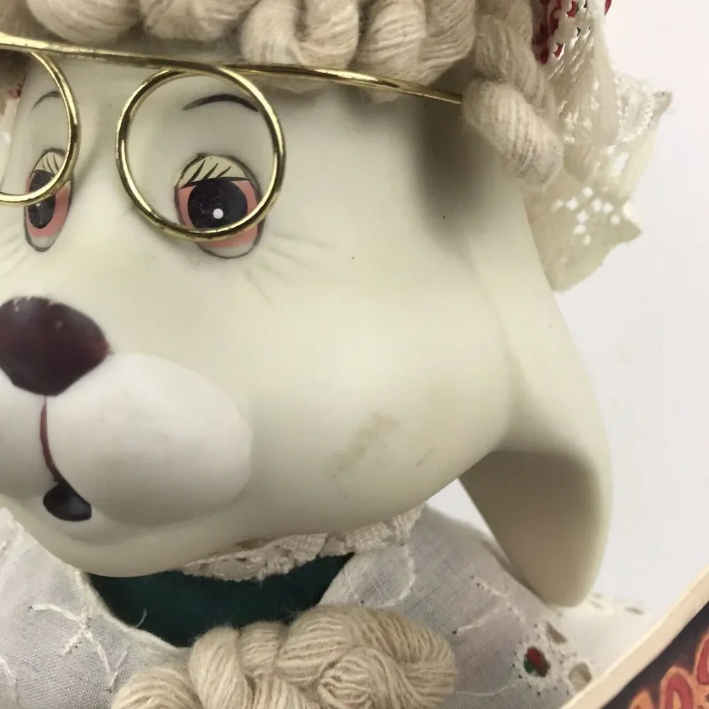 House of Lloyd Grannie Flo Bunny 1996 Rabbit Shelf Sitter Porcelain Rope Vintage